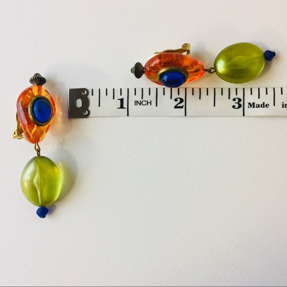 Vintage Statement Beaded Plastic Clip On Earrings - Picture 8 of 8
